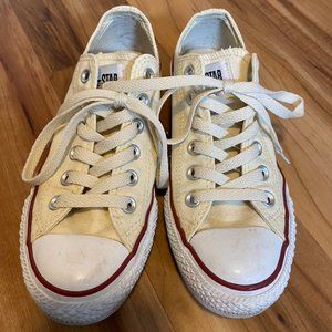 Converse Low Top Women's 6.5 Ivory